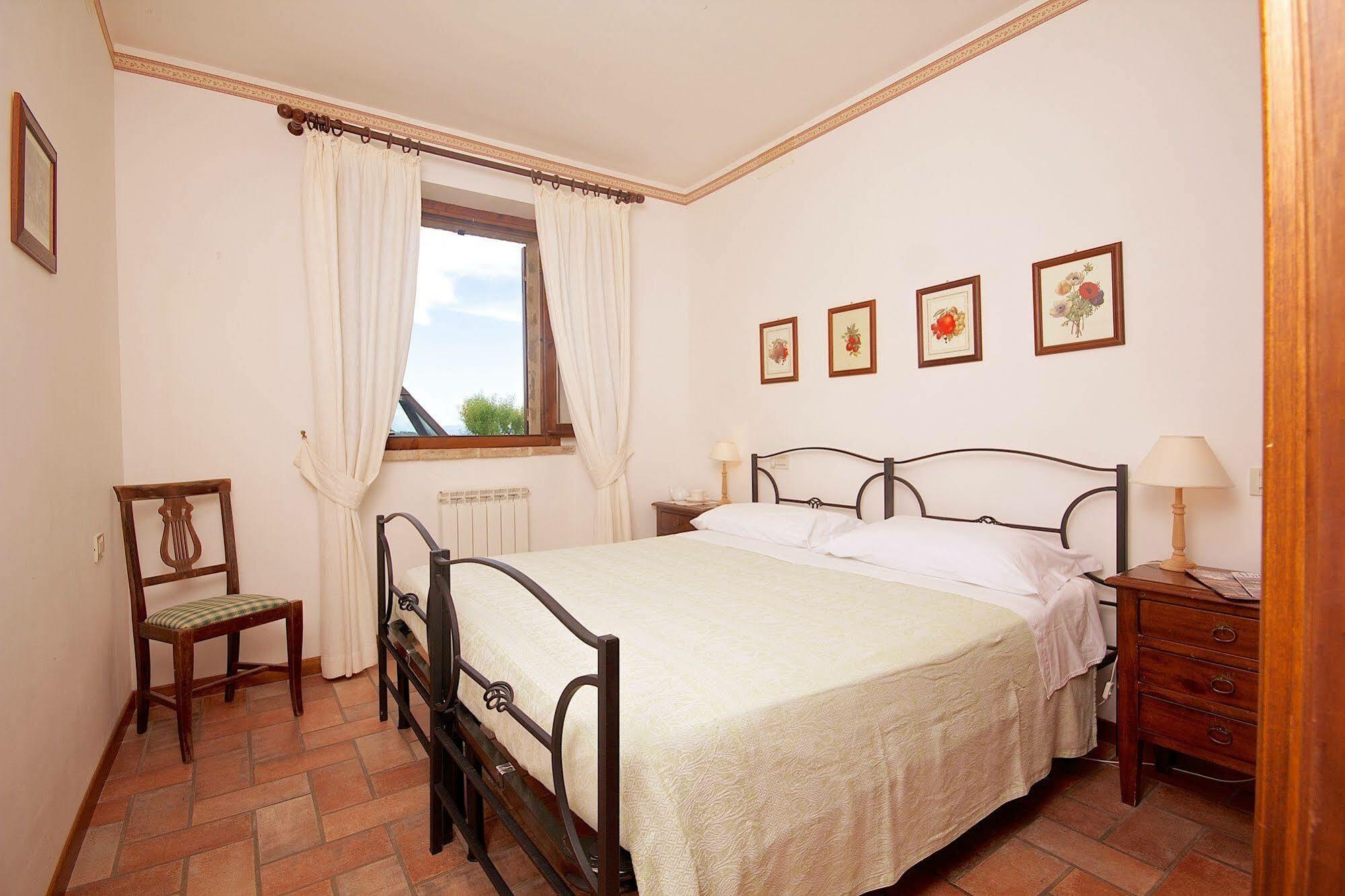 Agriturismo Le Colombe Assisi Buitenkant foto