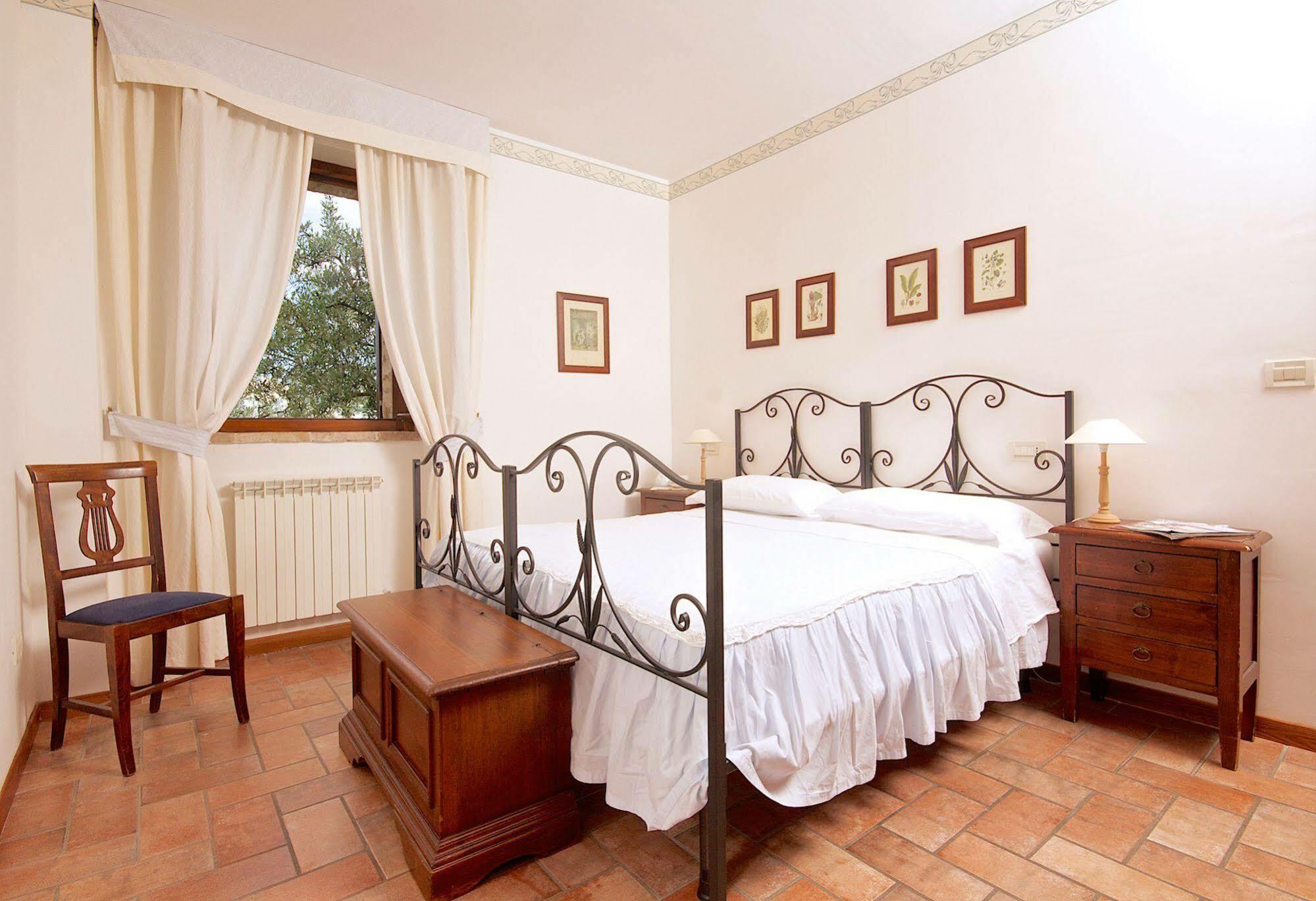 Agriturismo Le Colombe Assisi Buitenkant foto