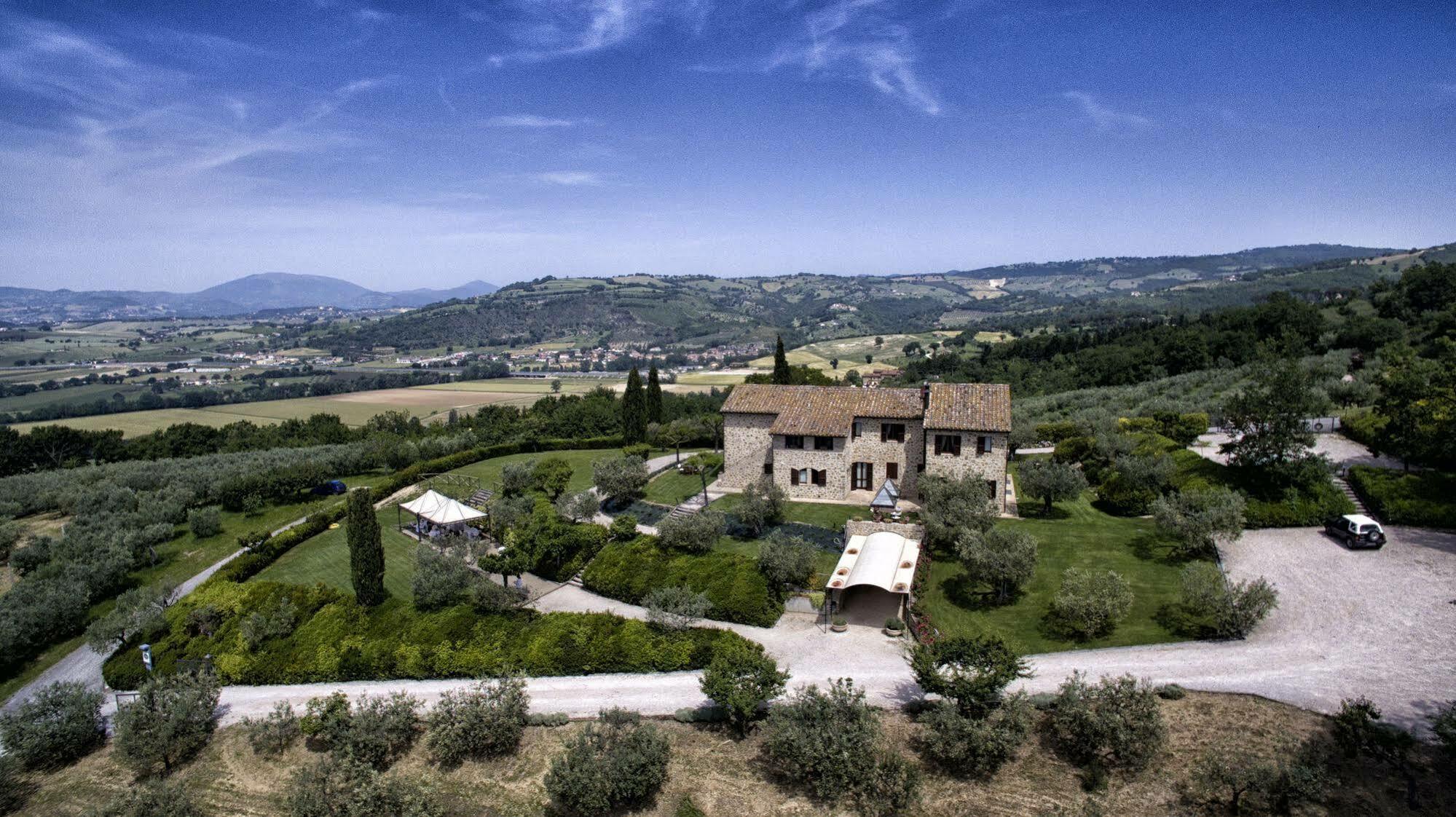 Agriturismo Le Colombe Assisi Buitenkant foto